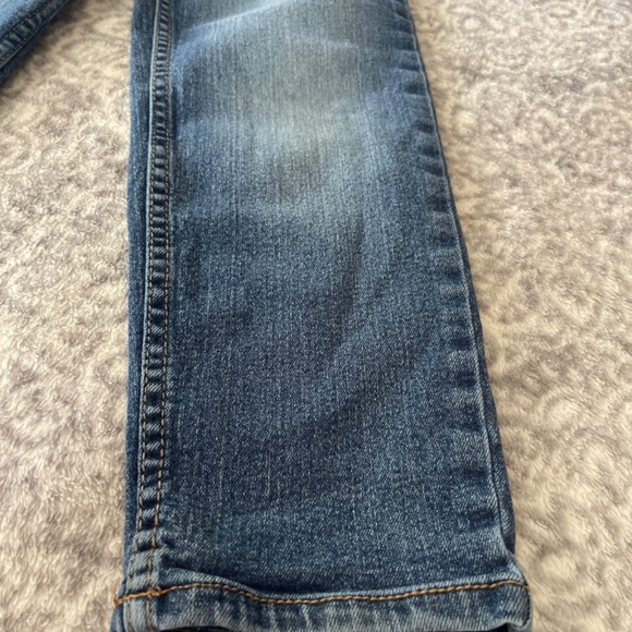 Boys OshKosh B’gosh Straight Leg Jeans 💙 - Picture 3 of 7